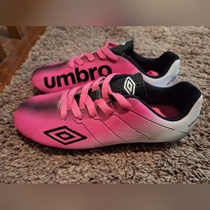 Girls Size 2 Umbro Soccer Cleats